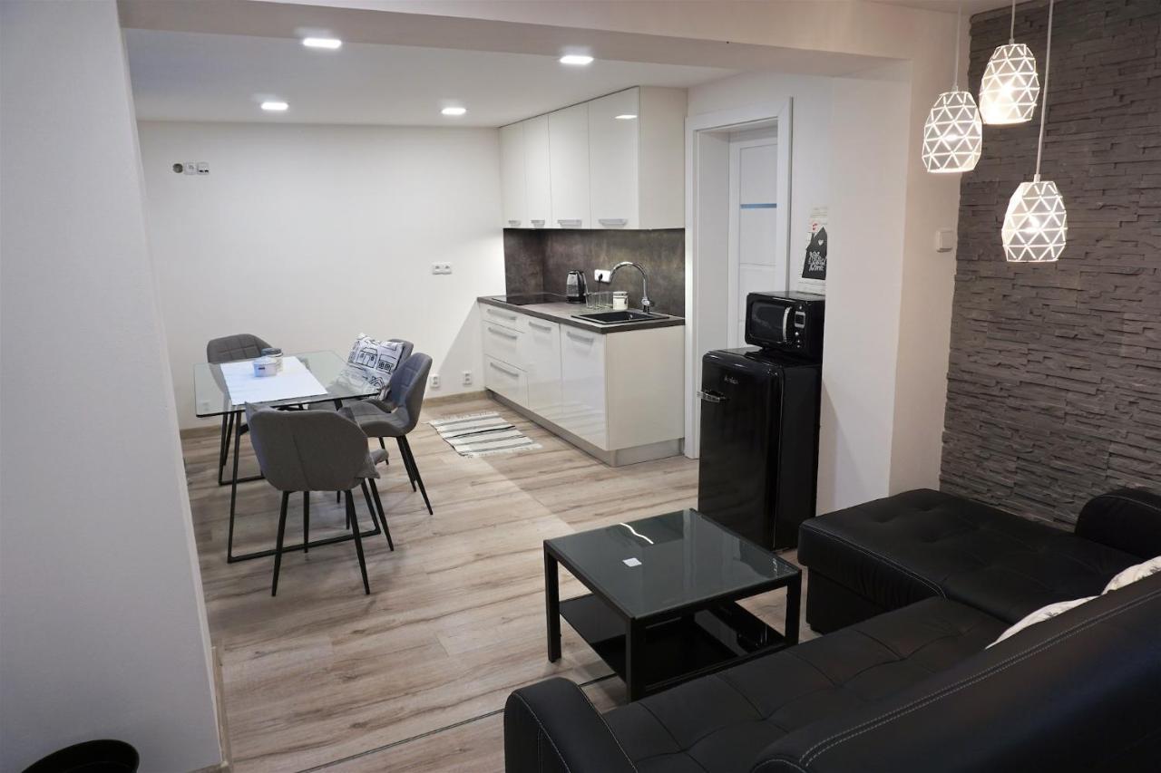 Apartmany U Lipy Tatobity Eksteriør bilde