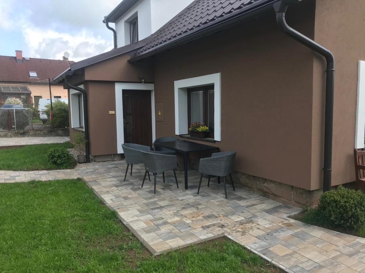 Apartmany U Lipy Tatobity Eksteriør bilde